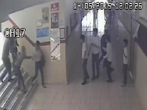 Kadın veliden kadın öğretmene dayak