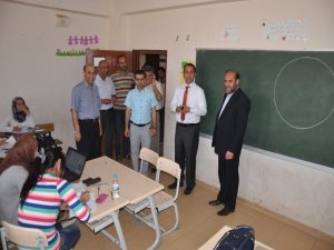 Kızıltepe Kaymakamı Ermiş, Suriyeliler'in okulunu ziyaret etti