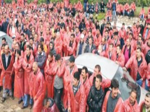 İşçi ekstralara tok