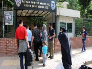 Işid'e Katılmak İsterken Sınırda Yakalandılar