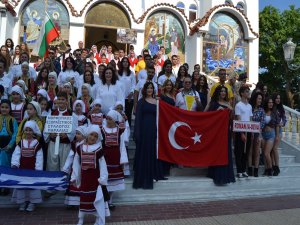 DÜ’YE YUNANİSTAN’DA “EN İYİ KORO” ÖDÜLÜ VERİLDİ