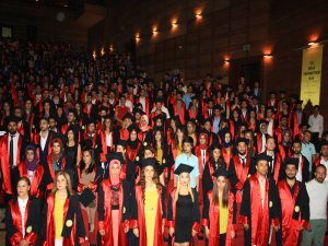 Öğrenciliğe veda ettiler