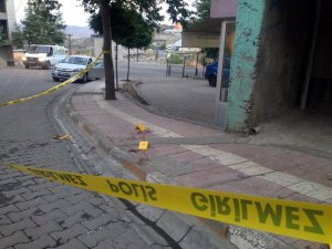 KULP'TA SİLAHLAR KONUŞTU: 3 YARALI