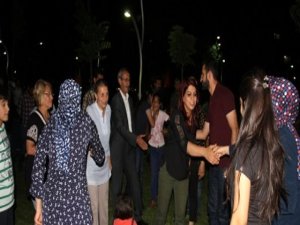 HDP'liler Göletli Parkta Halkla Bir Araya Geldi