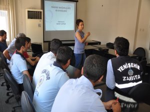 Belediye çalışanlarına madde bağımlılığı eğitimi verildi.
