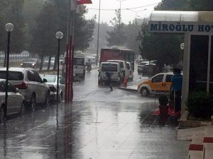 YAĞMUR ORUÇLULARA SERİN BİR NEFES ALDIRDI