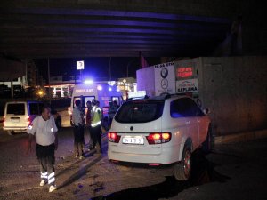 YİNE AŞIRI SÜRAT VE DİKKATSİZLİK : 2 YARALI