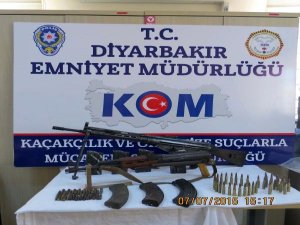 Silvan'da 2 uzun namlulu silah ele geçirildi