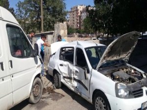 Siirt'te Trafik Kazası: 2 Yaralı