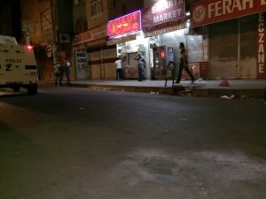 DİYARBAKIR’DA BOMBALI GECE:2 YARALI