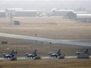 Diyarbakır'da F-16'lara ateş açıldı