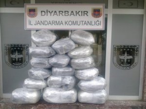 Diyarbakır’da 33 kilogram esrar ele geçirildi