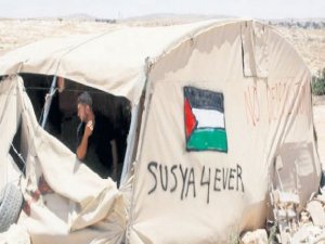 Filistinli Susya köyünü Osmanlı tapusu kurtardı