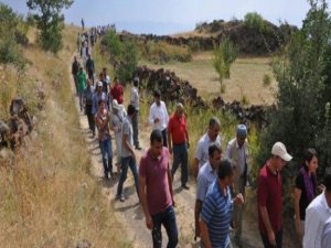 TSK, HDP'lilerin 'Canlı Kalkan' eylemi yaptığı dağı vurdu