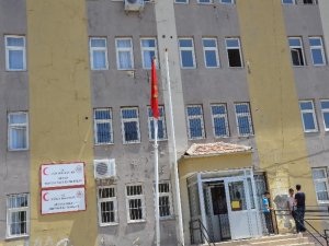 SİLVAN’DA POLİS MERKEZİNE SES BOMBALI SALDIRI