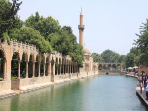 Bu gölü her yıl 500 bin kişi ziyaret ediyor