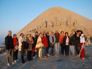 Adanalı doğa gezginleri Nemrut’a hayran kaldı