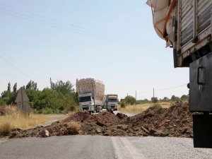 PKK, Diyarbakır-Bingöl karayolunu trafiğe kapattı