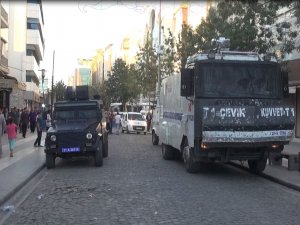 Diyarbakır'da ilçe emniyet müdürlüğü binasına saldırı