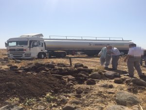 ÇALAMAYINCA, TANKERİ DE BIRAKIP KAÇTILAR