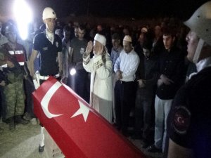 Çınarlı  polis kürtçe ağıtlarla toprağa verildi