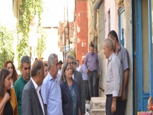 Kışanak, Sur'da esnafı ve halkı ziyaret etti