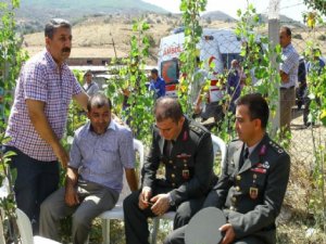 BU SESE KULAK VERİN