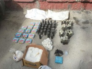 Bismil'de 30 el yapımı patlayıcı ele geçirildi