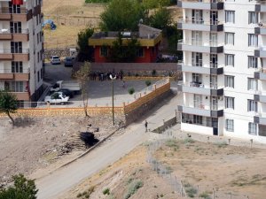 SİLVAN’DA SOKAĞA ÇIKMA YASAĞI DEVAM EDİYOR