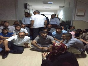 Canlı kalkanlar adliyede eylemde