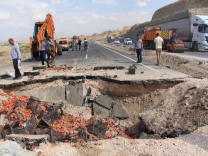 Bomba 3 metrelik çukur açtı