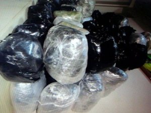 Diyarbakır'da 164 kilo esrar ele geçirildi