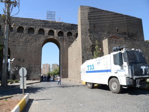 Diyarbakır’ın Sur ilçesinde sokağa çıkma yasağı sürüyor