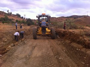 KULP’TA 5 MAHALLENİN YOL SORUNU ÇÖZÜLDÜ