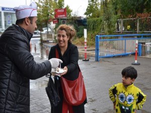 EDAŞ’tan aşure dağıtımı