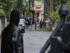 Hücre evinde bomba araması