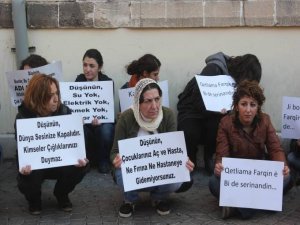 Kadınlar Silvan için vapur işgal etti