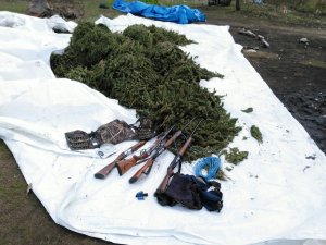 Silah ve uyuşturucu operasyonu