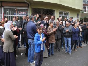 Mahalle meclisine baskın protesto edildi