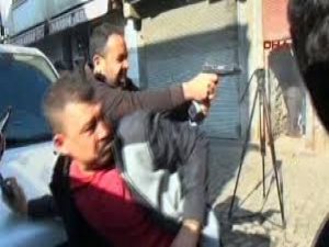 POLİSLERİN SİLAHARI BALİSTİK İNCELEMEYE GÖNDERİLDİ