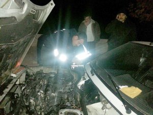 Park halindeki otomobil yandı