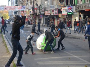 ‘Sur’ gerginliği, 1 kişi vuruldu