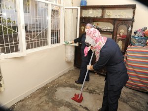 Belediyeden yaşlılara bakım hizmeti