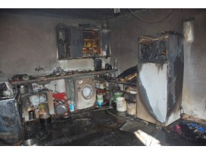 Adıyaman’da çıkan yangında bir ev küle döndü.