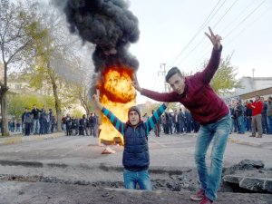 Sur’da çatışma, olay, yasak