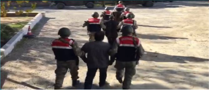 Araç yakan 3 kişi gözaltına alındı