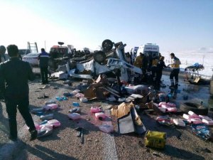 Van'da katliam gibi kaza: 10'u aşkın kişi can verdi