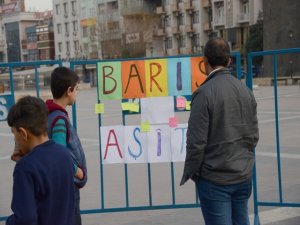 Çocuklar ‘Barış’ istiyor