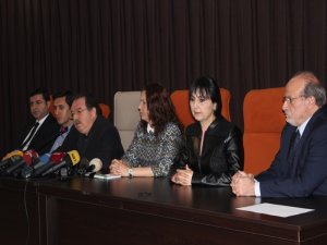 Demirtaş: TALEPLERİMİZ MEŞRUDUR KAZANACAĞIZ!