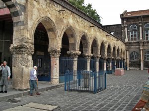 Diyarbakır'da 1376 Yıl Sonra Ulu Cami'de Cuma Namazı Kılınmadı